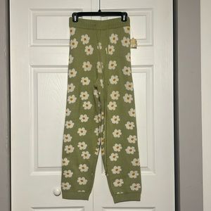 Comfy Daisy Pants